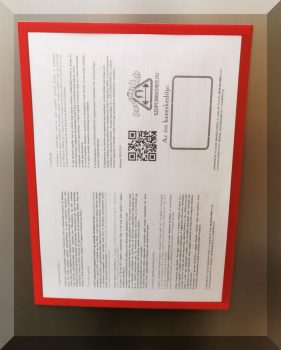 A4-es mágneses dokumentum tartó minőségi Antireflex 0,3 anyagból (piros kerettel)