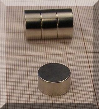 D15x8 N42 Neodym korong mágnes 