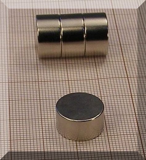 D15x8 N42 Neodym korong mágnes